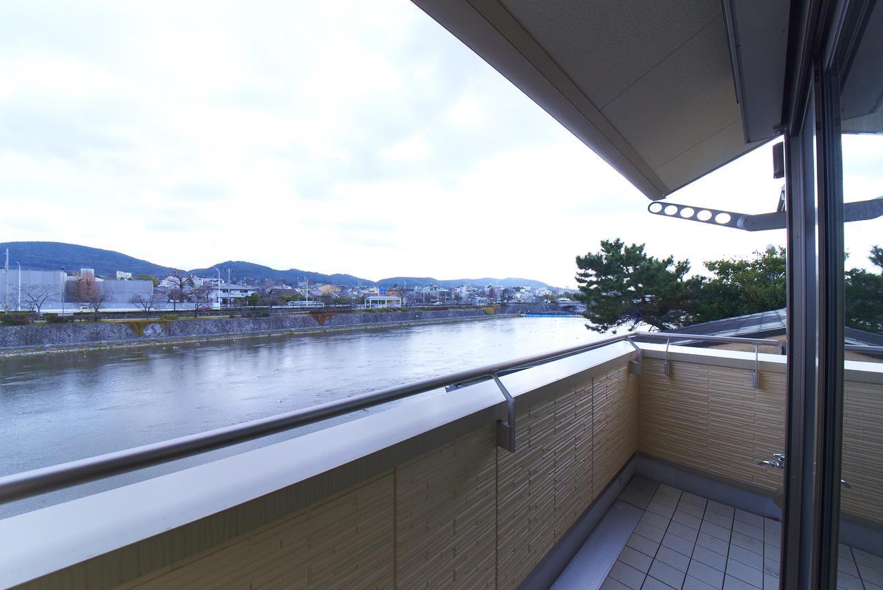 Kyoto River Side Modern House Exterior photo