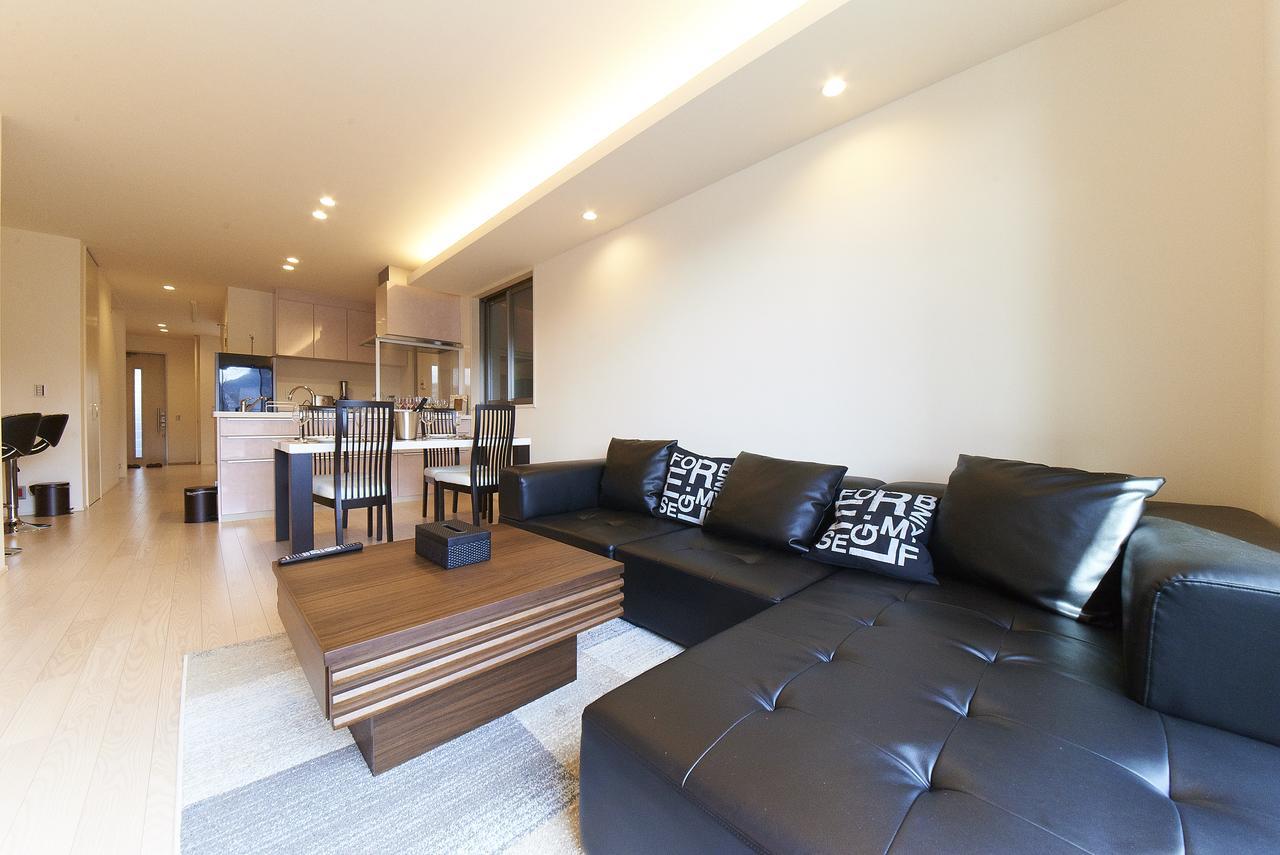 Kyoto River Side Modern House Exterior photo